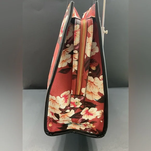 EUC 3 pcs. Steve Madden Red Floral Tote With Matching Crossbody and Zipper Bag - Picture 5 of 15